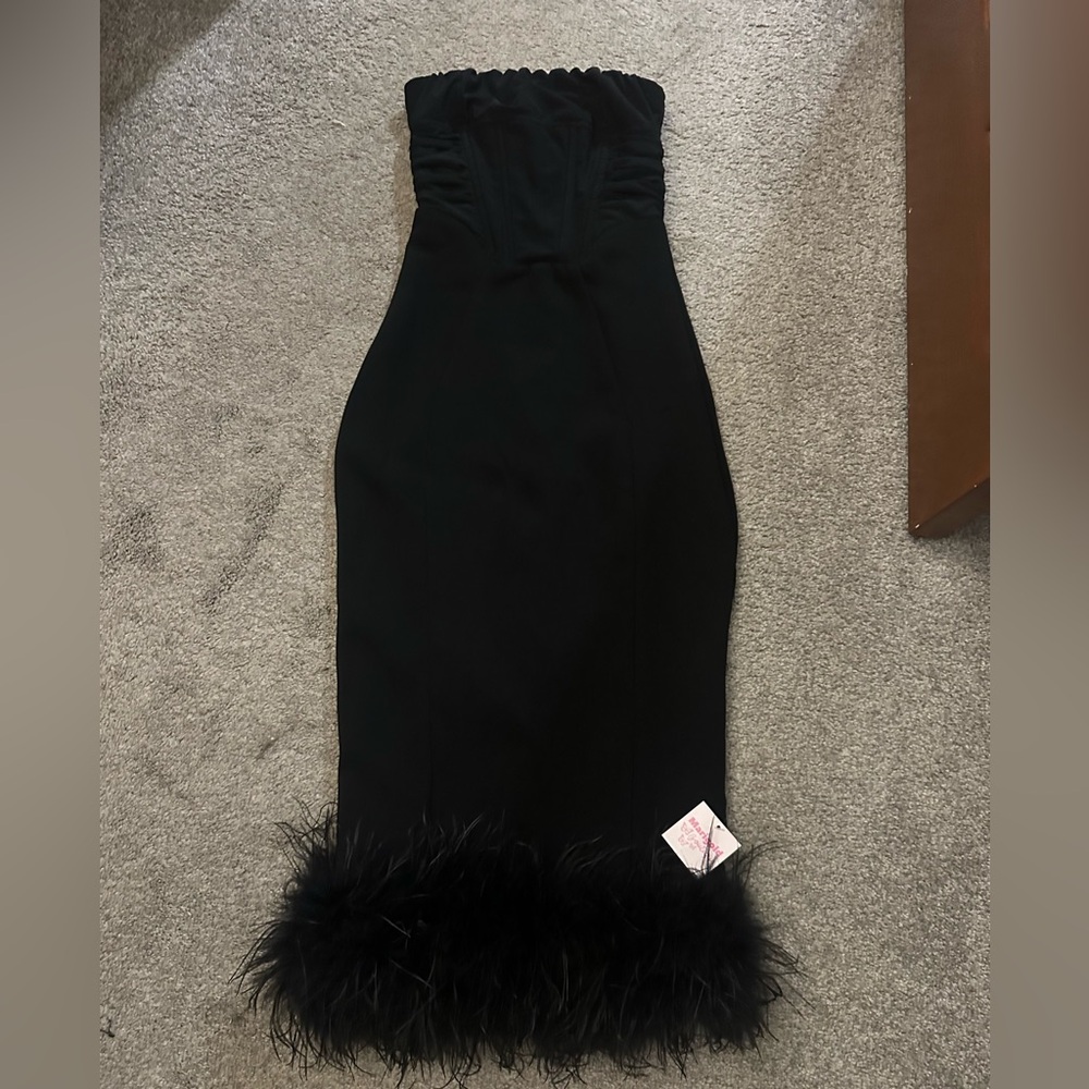 Elegant Black Feather-Trimmed Dress